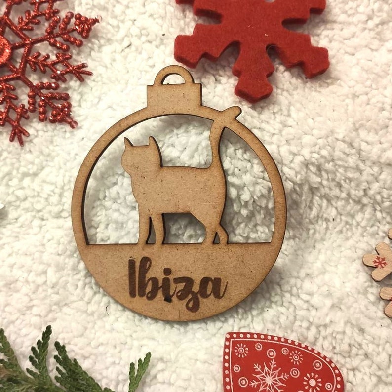 Boule de Noël personnalisée en bois prénom sapin personnalisable personnalisée animal chat animaux image 2
