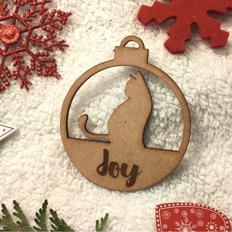 Boule de Noël personnalisée en bois prénom sapin personnalisable personnalisée animal chat animaux image 3