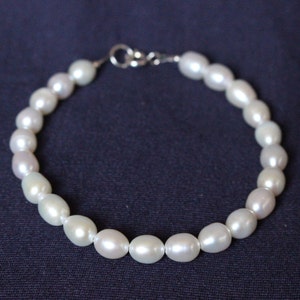 Pearl Bracelet, Freshwater Pearls, Sterling Silver, handmade, Classic Bracelet, white oval beads 8x4mm