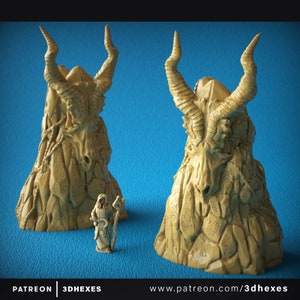 Dragon&#39;s Totem DnD Miniature Terrain for Dungeons and Dragons, D&D, D and D, Wargaming, Tabletop, Gifts