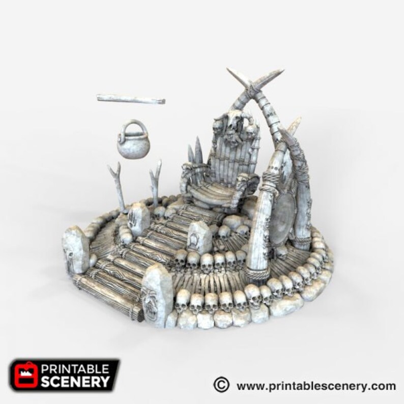 Pode incluir: Uma detalhada cena de trono de fantasia em miniatura, em tons de cinza, com um trono adornado com caveiras, degraus e uma plataforma circundante. Inclui um caldeir&atilde;o pendurado, um tronco e outros elementos decorativos. A base &eacute; circundada por caveiras.