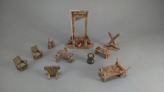 Torture Chamber TOR14 Whipping Post Victims & Torturer Set RPG Metal Miniatures Torture Chamber TOR14 Whipping Post Victims & Torturer Set RPG Metal Miniatures