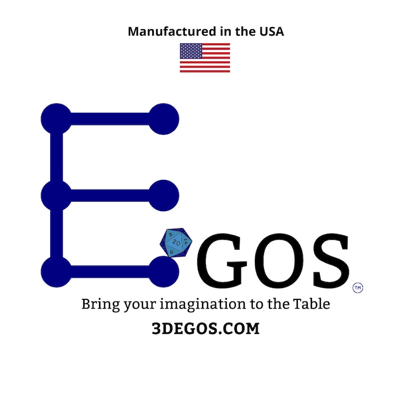Puede incluir: Un logotipo azul y blanco para una empresa llamada 3DEGOS. El logotipo presenta una letra E estilizada con un dado azul de 20 caras en la esquina inferior derecha. El texto "Bring your imagination to the table" est&aacute; debajo del logotipo, y la direcci&oacute;n del sitio web "3DEGOS.COM" est&aacute; debajo de eso.