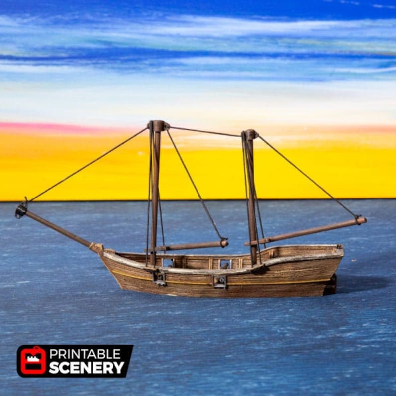 Puede incluir: Un modelo de barco de madera con dos m&aacute;stiles y velas, sobre un fondo de cielo azul con una puesta de sol amarilla y rosa. El barco flota sobre una masa de agua azul.