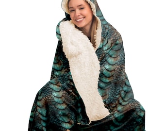 Dragon Scale Hooded Blanket – Sherpa Fleece Snuggle Wrap