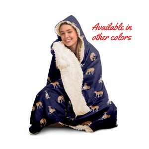 Manta con capucha de sherpa con estampado de whippet: manta de forro polar con capucha, tallas para adultos y jóvenes