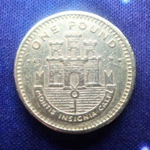 Rare 2002 Gibraltar 1 Pound Coin: Castle & Key.