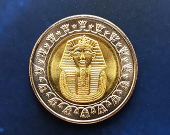 記念発行：エジプト1ポンド硬貨（黄金のマスク）エジプトの二金属硬貨