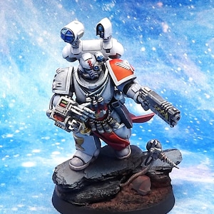 wh40k Blood Angels primaris Sanguinary Priest. Pintado profesionalmente por atticaminiatures studio