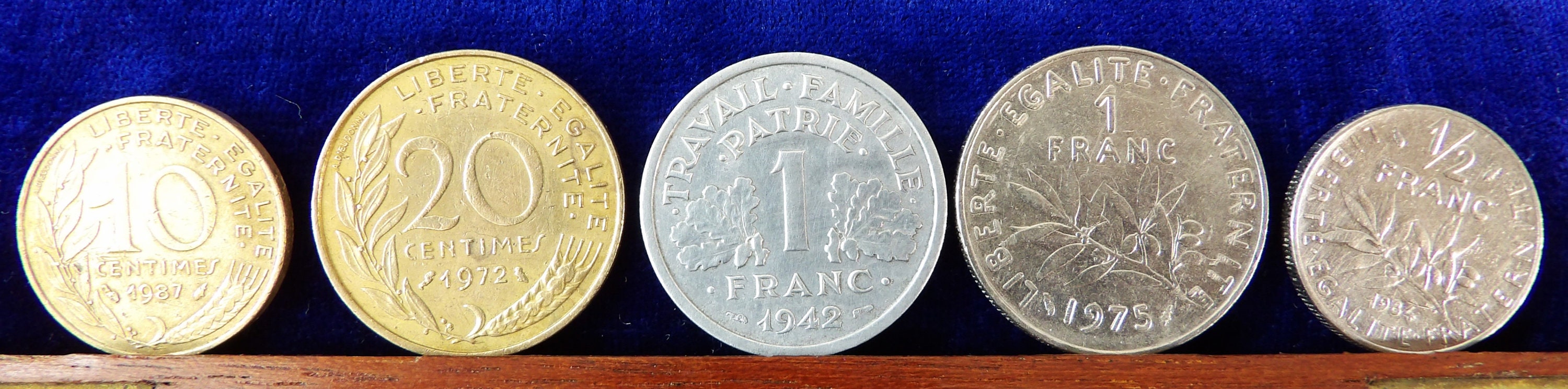 フランスの硬貨の変遷 - フラン。第二次世界大戦の 1 フランを含む