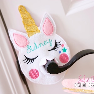 Diseño de bordado, etiqueta de la puerta, percha de la puerta, cara de unicornio, en el aro, aplique, niño, bebé, unicornio, cumpleaños, ITH, 5x7 6x10 INSTANTDOWNLOAD