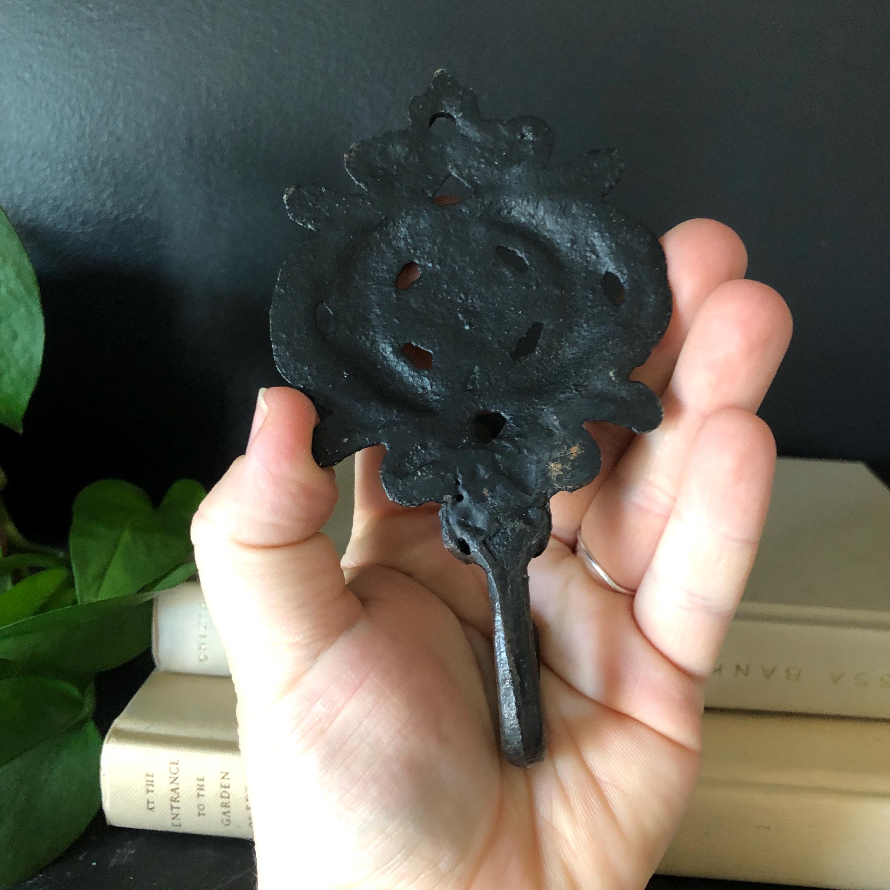 ヴィンテージ鋳鉄フックと鍵セット - Etsy 日本