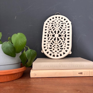 White Metal Vintage Trivet: Kitchen Pot Stand