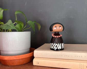 Vintage Avon Small World Hawaiian African Girl Cologneflaska