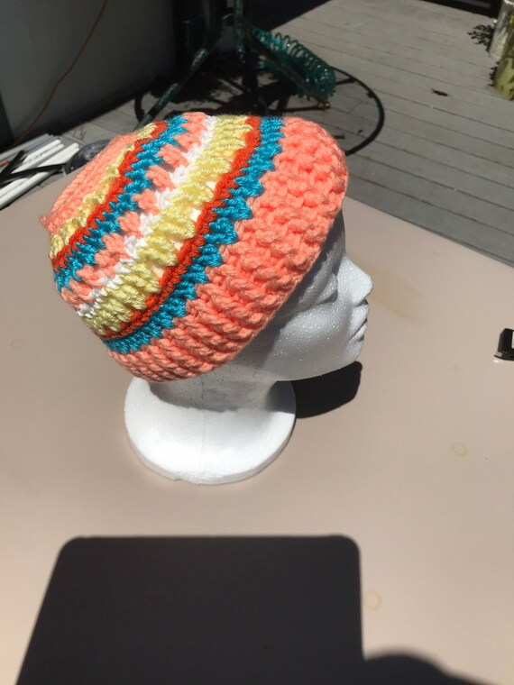 crochet hat with hole