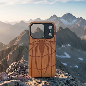 Spider Wooden iPhone Case – Engraved Design for iPhone 13-17