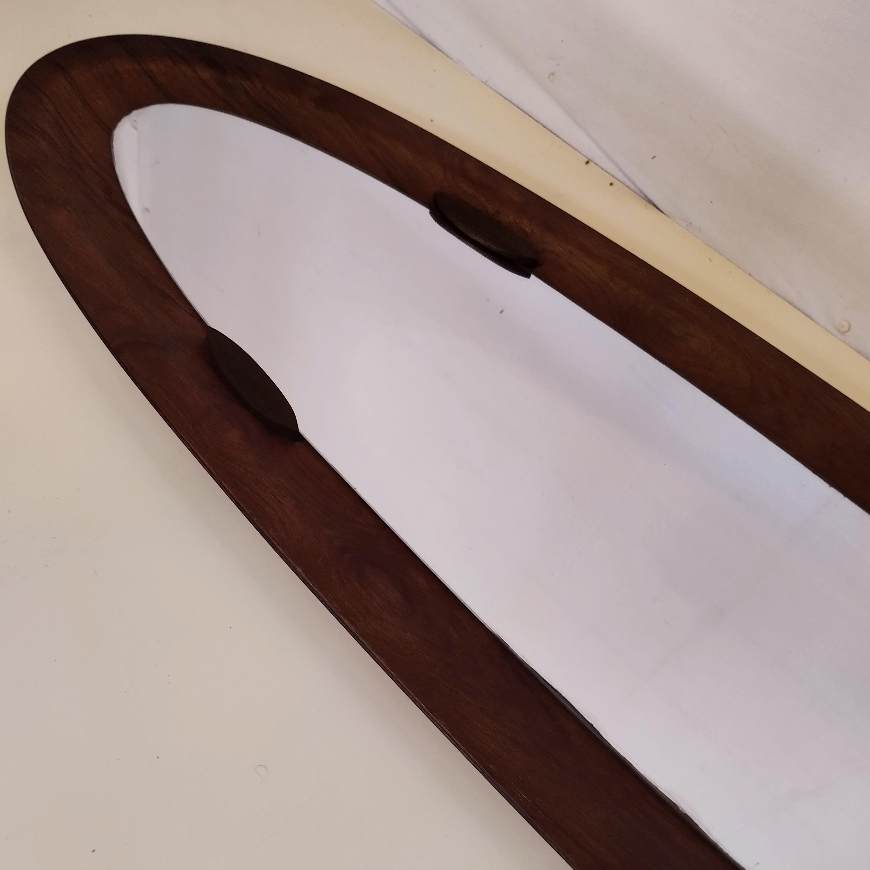 Grande specchio vintage in teak anni '60 / '70, design italiano attribuito a Campo & Graffi, nello stile scandinavo / svedese / danese