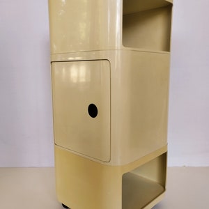 Anna Castelli, Kartell - 2 x Mod. 4970 + 1 x mod. 4979 - "" Componibili "" - vintage space age design - comodini - tavolini - mobili in plastica."