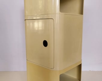 Anna Castelli, Kartell - 2 x mod. 4970 + 1 x mod. 4979 - &quot;Componibili&quot; - vintage space age design - comodini - tavolini - mobili in plastica