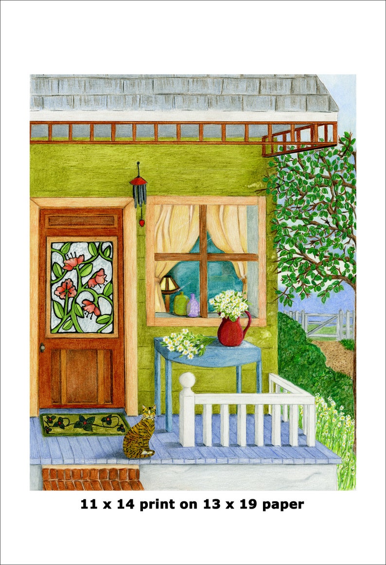 Pode incluir: Uma pintura em aquarela de uma casa verde com uma porta marrom e uma janela com cortinas brancas. H&aacute; um gato sentado na varanda, que tem uma grade branca e um piso azul. H&aacute; flores em um vaso vermelho em uma mesa azul. O texto "11 x 14 print on 13 x 19 paper" est&aacute; na parte inferior da imagem.