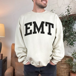 Moletom Varsity Letter EMT, gola redonda para técnico de emergência, camisa EMT, pulôver para medicina de emergência, presente EMT para ele, moletom Varsity