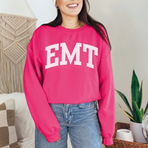 Moletom bonito para paramédicos com letras universitárias, gola redonda para técnico de emergência, camisa para paramédicos, pulôver para medicina de emergência, presente para paramédicos, moletom universitário