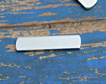 1/4 "x 1" En blanco, Rectángulo con espacios en blanco de sello de extremo redondeado, blancos de aluminio pulido, fogueos perforados a mano, espacios en blanco al por mayor Qty 5-100
