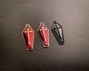 Coffin Charm, Charms and Pendants, Coffin Pendant, Halloween Charm, Spooky Charm, Funeral Pendant, Coffin, Funeral, Halloween, Wholesale