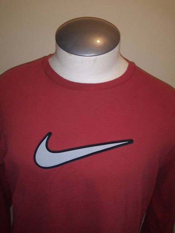 red nike long sleeve shirt