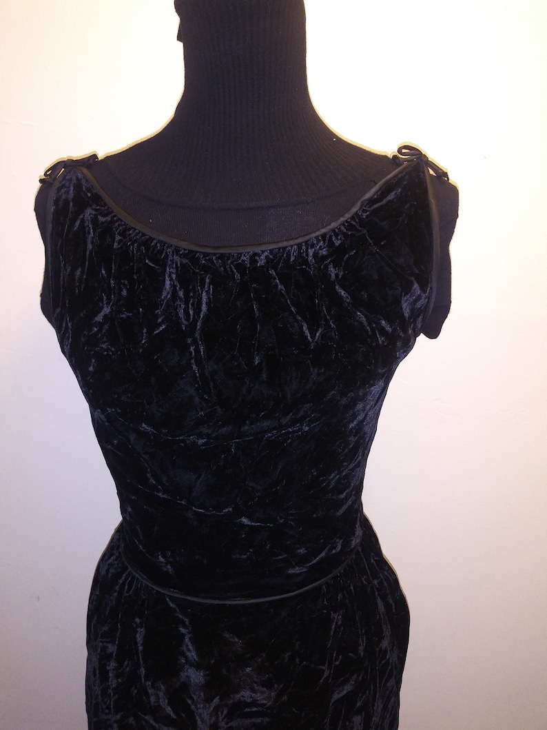 black velvet dress by Another Ann Barry Jr Size Medium vintage 1960/'s