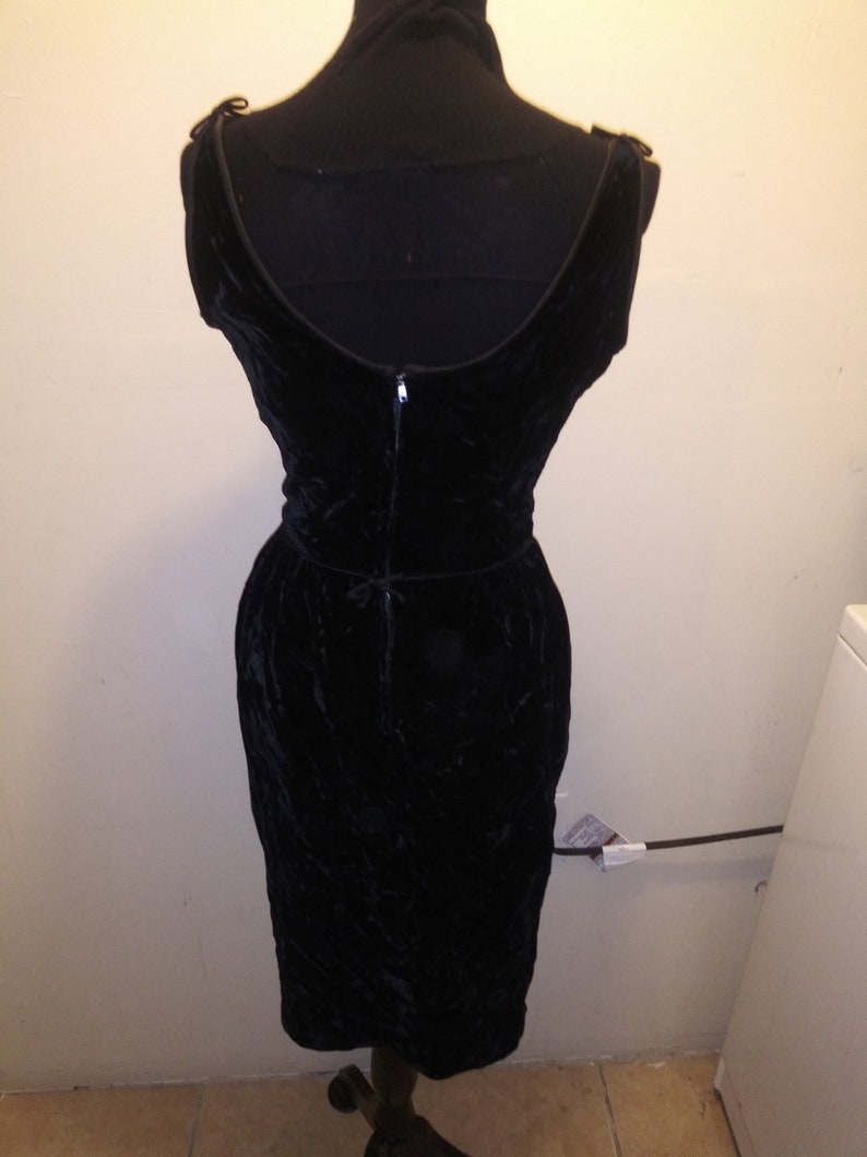 black velvet dress by Another Ann Barry Jr Size Medium vintage 1960/'s