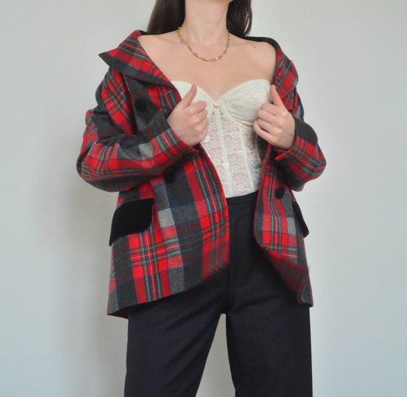 CES'T COMME CA Moschino 80's Woolen Red and Grey C