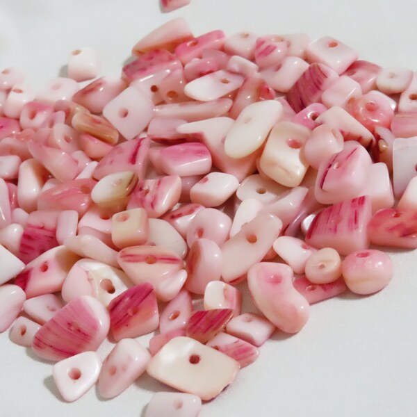 40 Pink mother of pearl nuggets, Dyed pink pearly shell beads