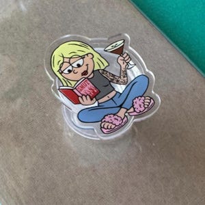 Y2K Smut book Kindle Accessory for Book Lovers, Finger Grip for Kindle or Tablet, Smut Reader Gift, Espresso Martini Girl, Tattoo Reader