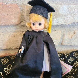 Madame alexander hotsell graduation doll