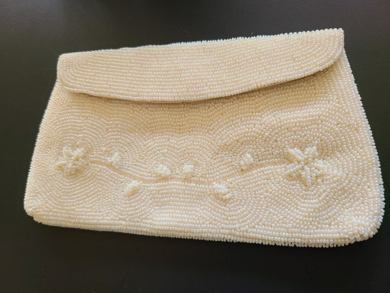 Vintage White Clutch with pearlescent glass beads… - image 1