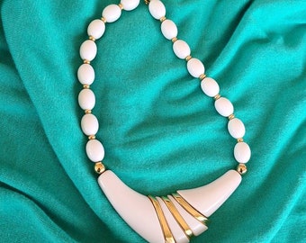 Vintage Trifari 1980s White and Gold Bib Necklace
