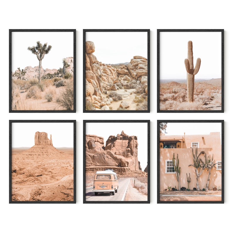 Pu&ograve; includere: Set di sei stampe incorniciate di paesaggi desertici che presentano una variet&agrave; di scene, tra cui un cactus, una strada nel deserto con un furgone vintage e una formazione rocciosa.
