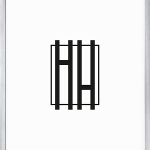 Elegant Haus and Hues metal picture frame with a sleek silver finish, plexiglass, and a white mat, perfect for displaying 8x10, 11x14, 12x16, 16x20, 20x30, and 24x36 photos. Ideal for modern home decor, gallery walls, and as a thoughtful gift.