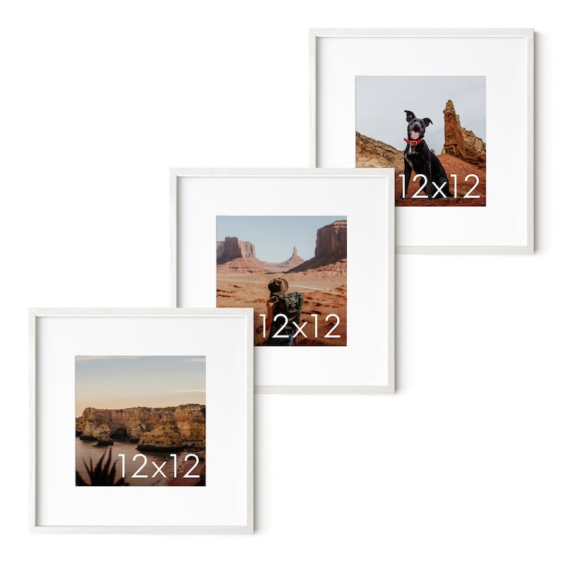 Op de afbeelding: Drie witte fotolijsten met zwart-witfoto's erin. Elk frame is 12x12 inch en heeft een witte passe-partout.