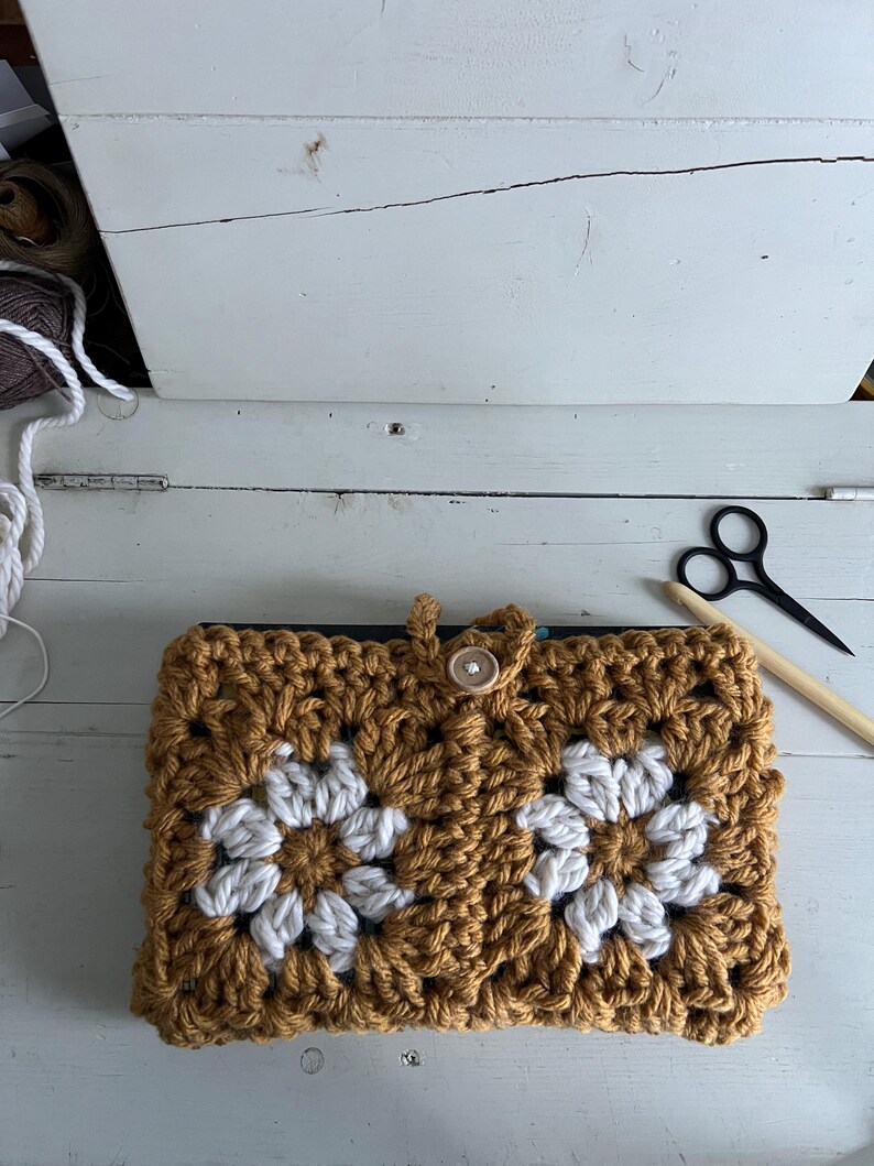 Daisy Crochet Book Cover Tutorial PDF, Crochet Book Sleeve Guide, Kindle Cover Tutorial, Digital Download image 10