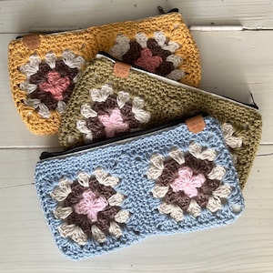 Granny square bag, Handmade zipper bag, boho makeup bag, retro bag, crochet pencil case, mothers day gift, gift for her, handmade bag,