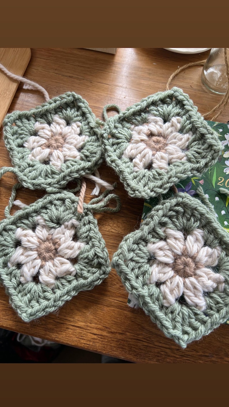 Daisy Crochet Book Cover Tutorial PDF, Crochet Book Sleeve Guide, Kindle Cover Tutorial, Digital Download image 9