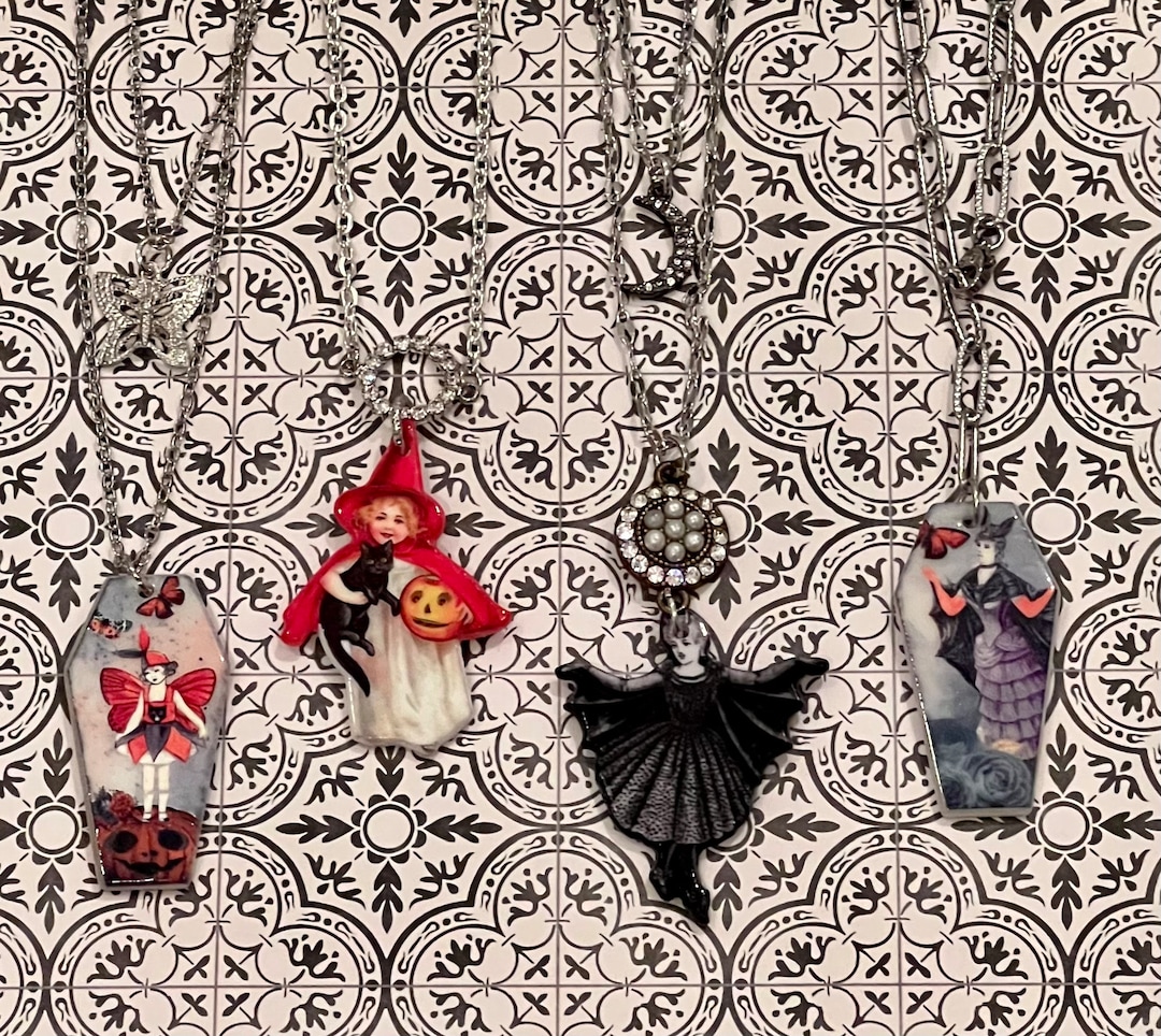 Vintage Halloween Necklace: Spooky Resin Charm, Witch & Cat - Etsy