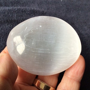 137g Selenite Palmstone 6C