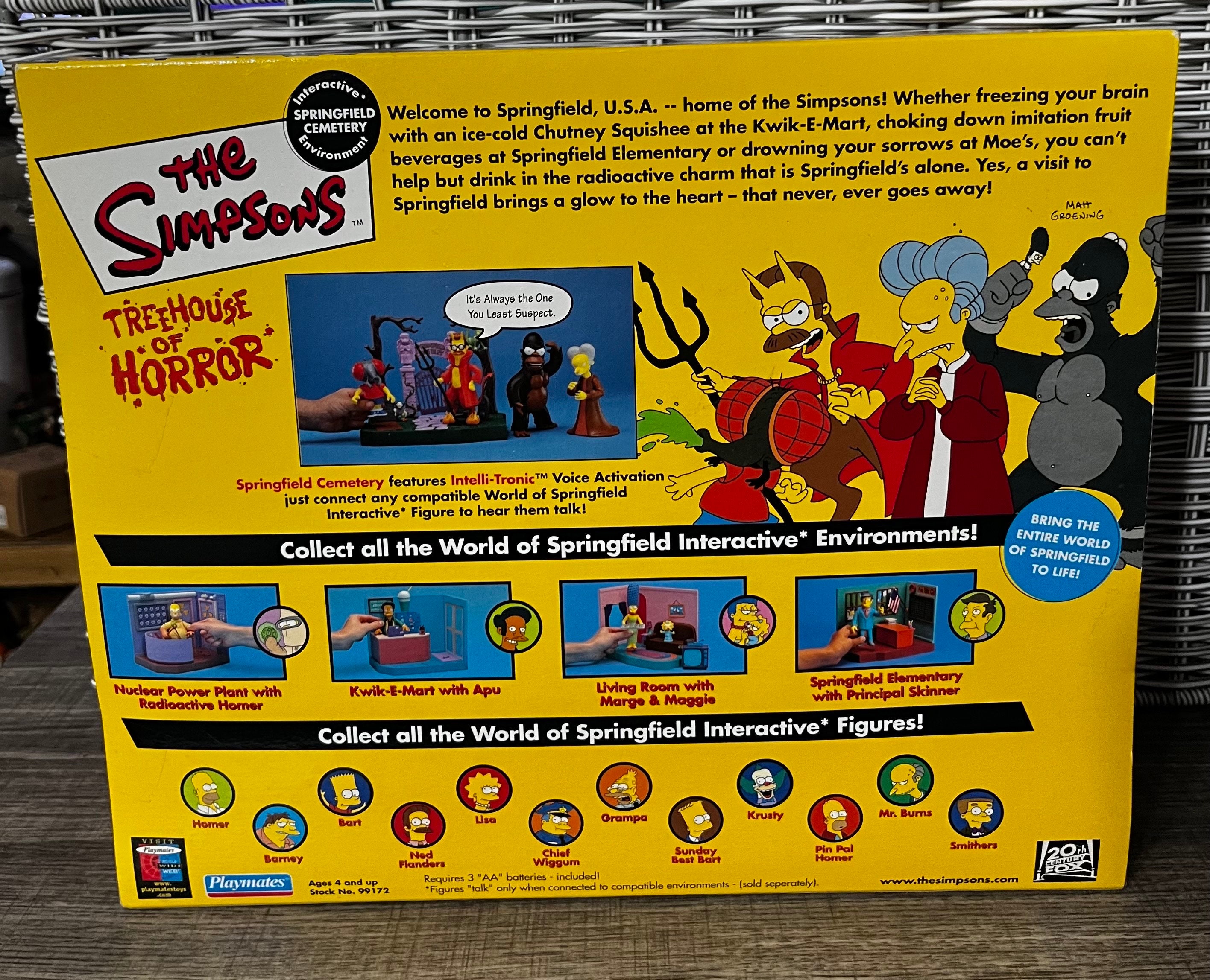 The Simpsons WOS Treehouse of Horror Springfield Cemetery Playset