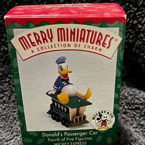 Hallmark Merry Miniatures Disney Donald Duck Train 1998 New in Box