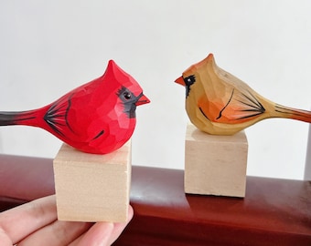 Cardinal fait main sculpture sur bois oiseau Figurine en bois Cardinal option de gravure décoration personnalisée cadeau Amoureux des oiseaux