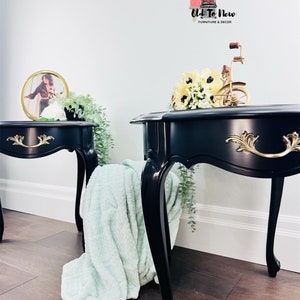 Beautiful Elegant Oval French Provincial Black End Tables