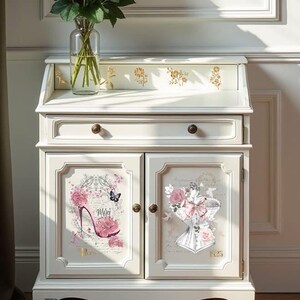 Hokus Pokus Decor Transfers- La Chaussure (Gold) | Rub on Furniture Transfer